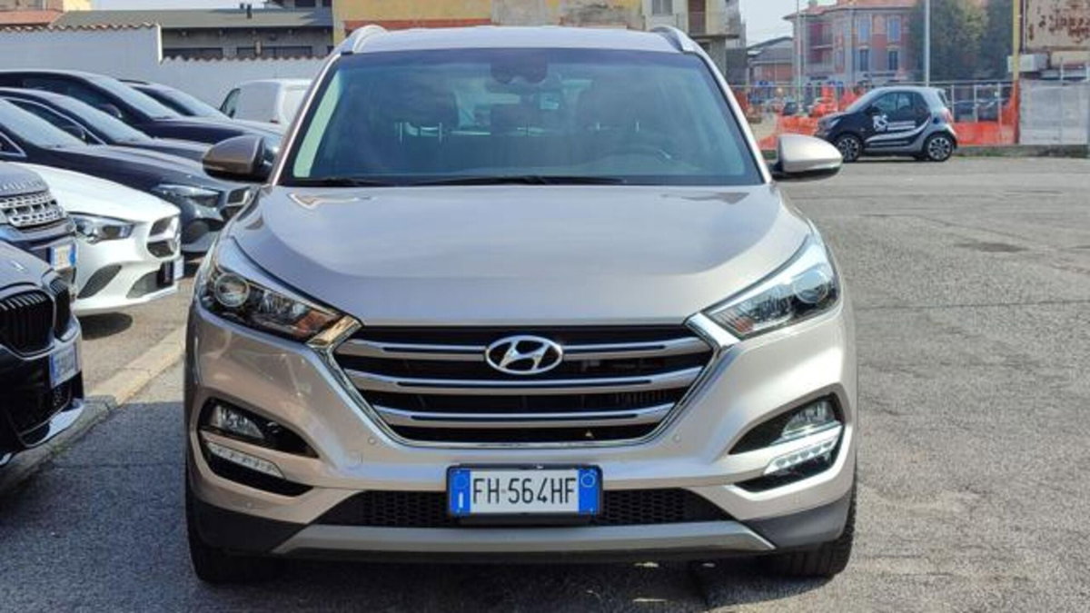 Hyundai Tucson 1.7 CRDi Sound Edition (2)
