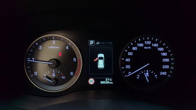 Hyundai Tucson 1.7 CRDi Sound Edition (9)