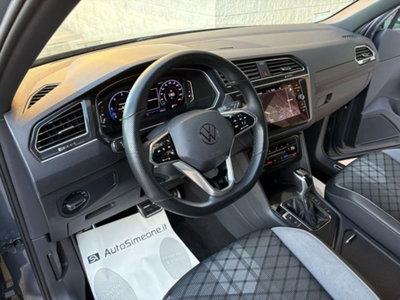Volkswagen Tiguan 2.0 TDI 150 CV SCR DSG 4MOTION R-Line (12)