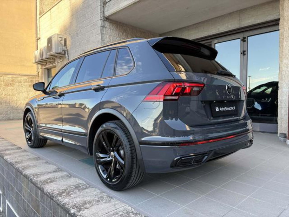 Volkswagen Tiguan 2.0 TDI 150 CV SCR DSG 4MOTION R-Line (7)