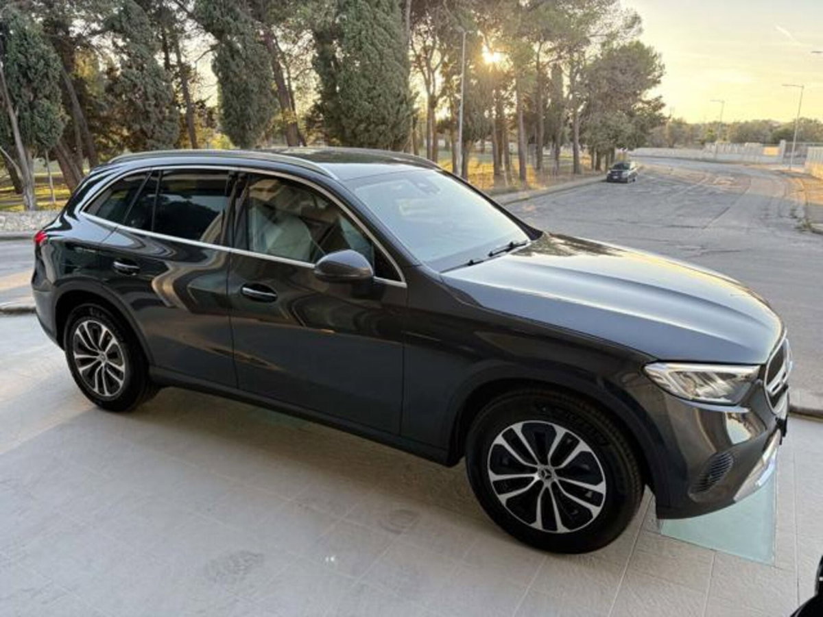 Mercedes-Benz GLC Coupé 200 d AMG Line Advanced Plus 4matic auto (3)