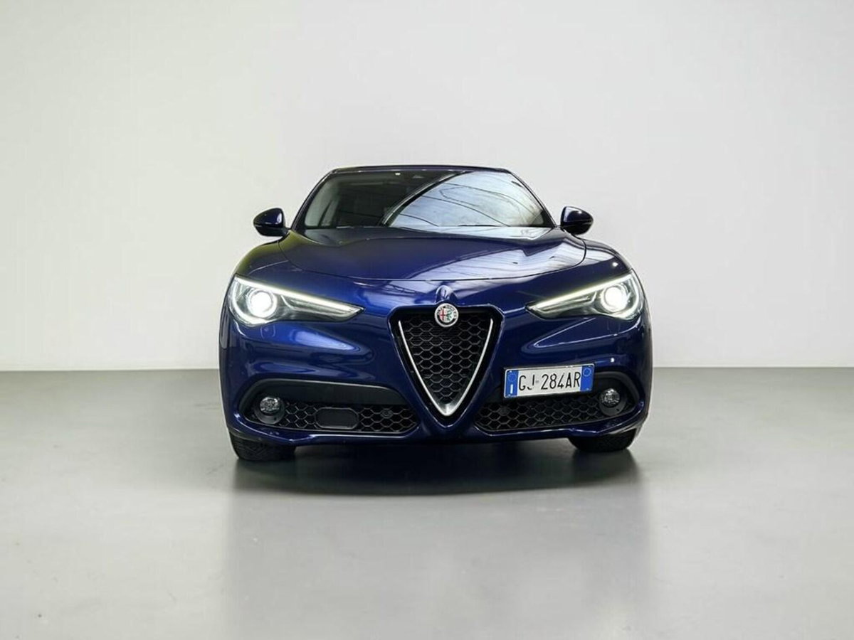 Alfa Romeo Stelvio 2.2 t Intensa Q4 210cv auto (2)
