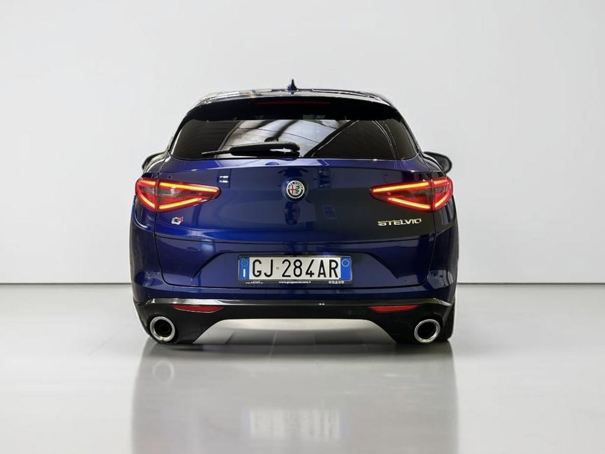 Alfa Romeo Stelvio 2.2 t Intensa Q4 210cv auto (4)