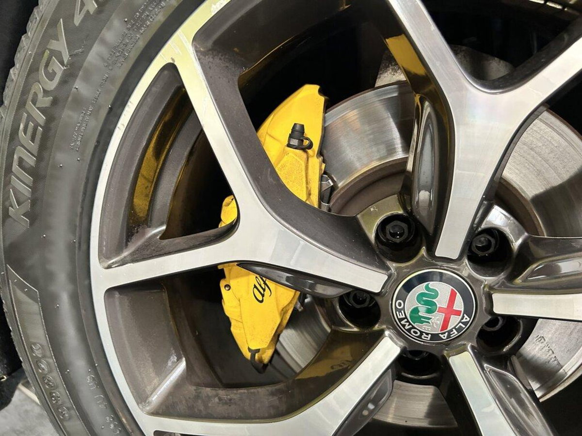 Alfa Romeo Stelvio 2.2 t Intensa Q4 210cv auto (7)