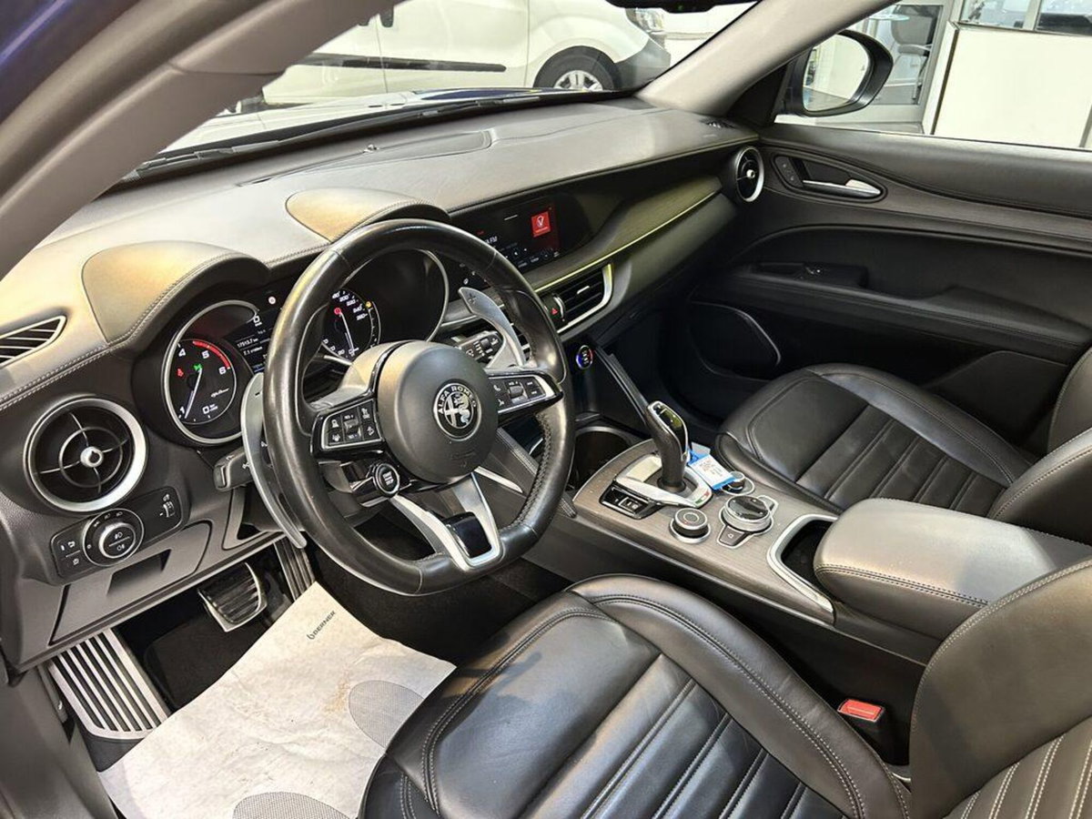 Alfa Romeo Stelvio 2.2 t Intensa Q4 210cv auto (8)