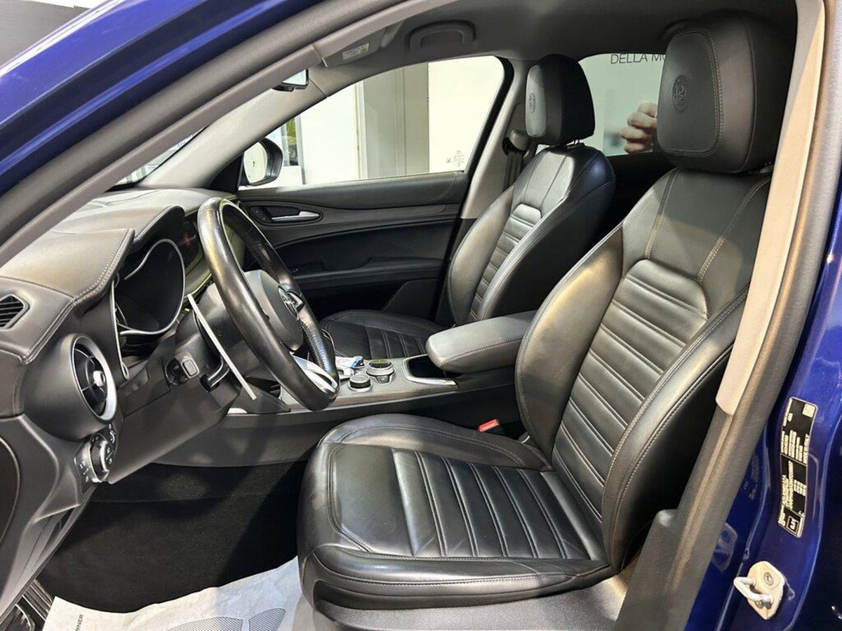 Alfa Romeo Stelvio 2.2 t Intensa Q4 210cv auto (9)
