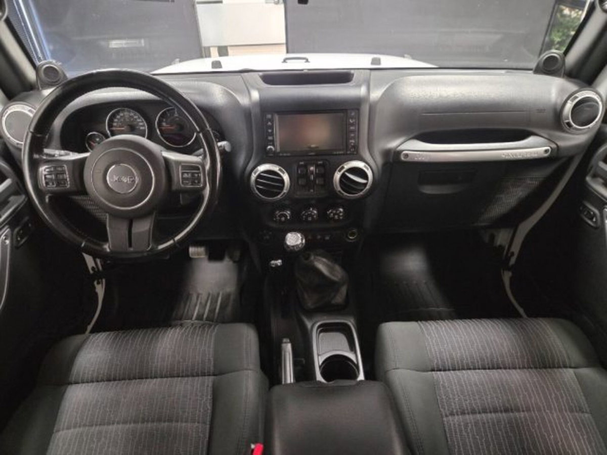 Jeep Wrangler Unlimited 2.8 CRD DPF Rubicon Auto (8)