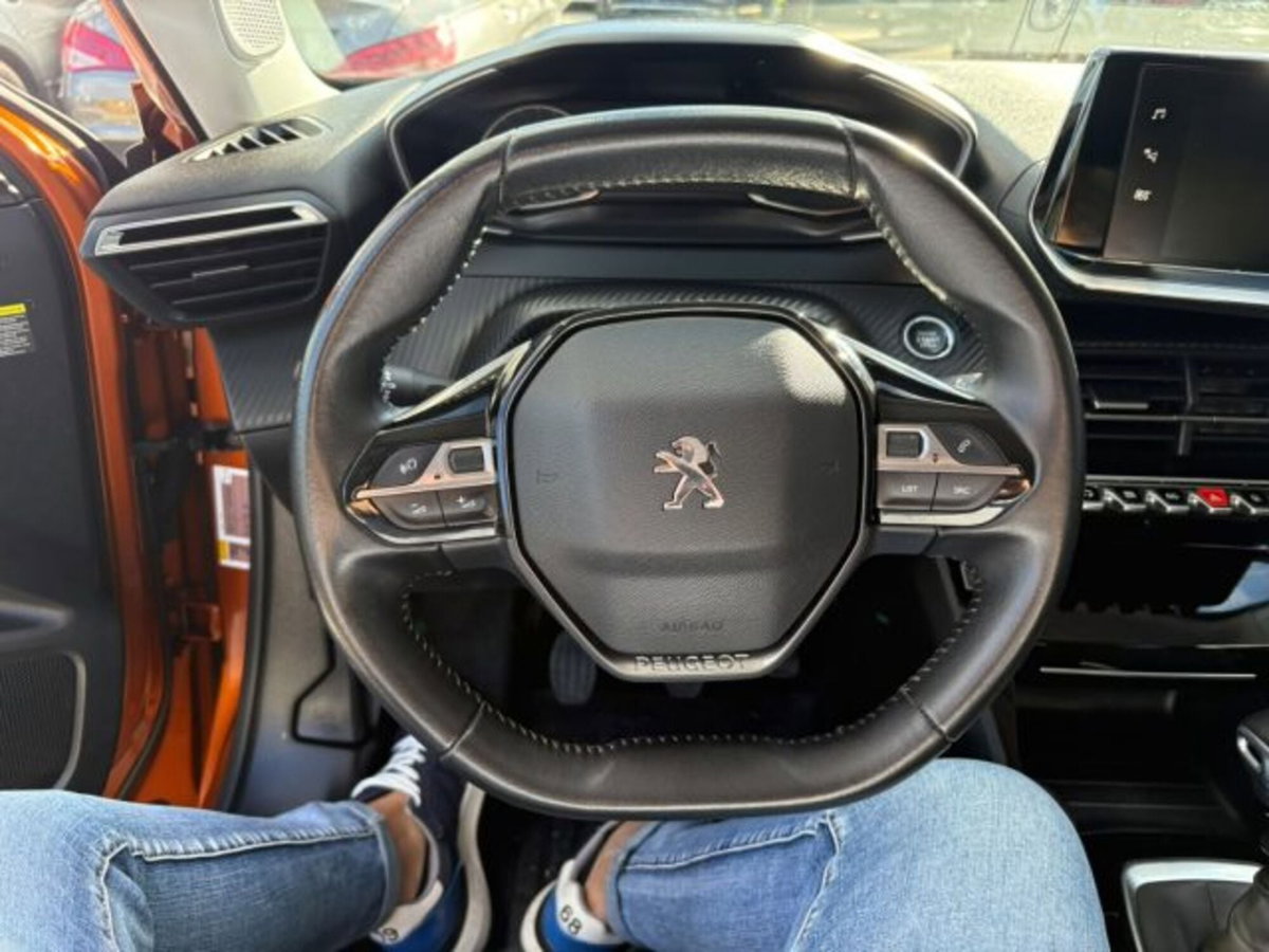 Peugeot 2008 BlueHDi 110 S&S Allure (10)