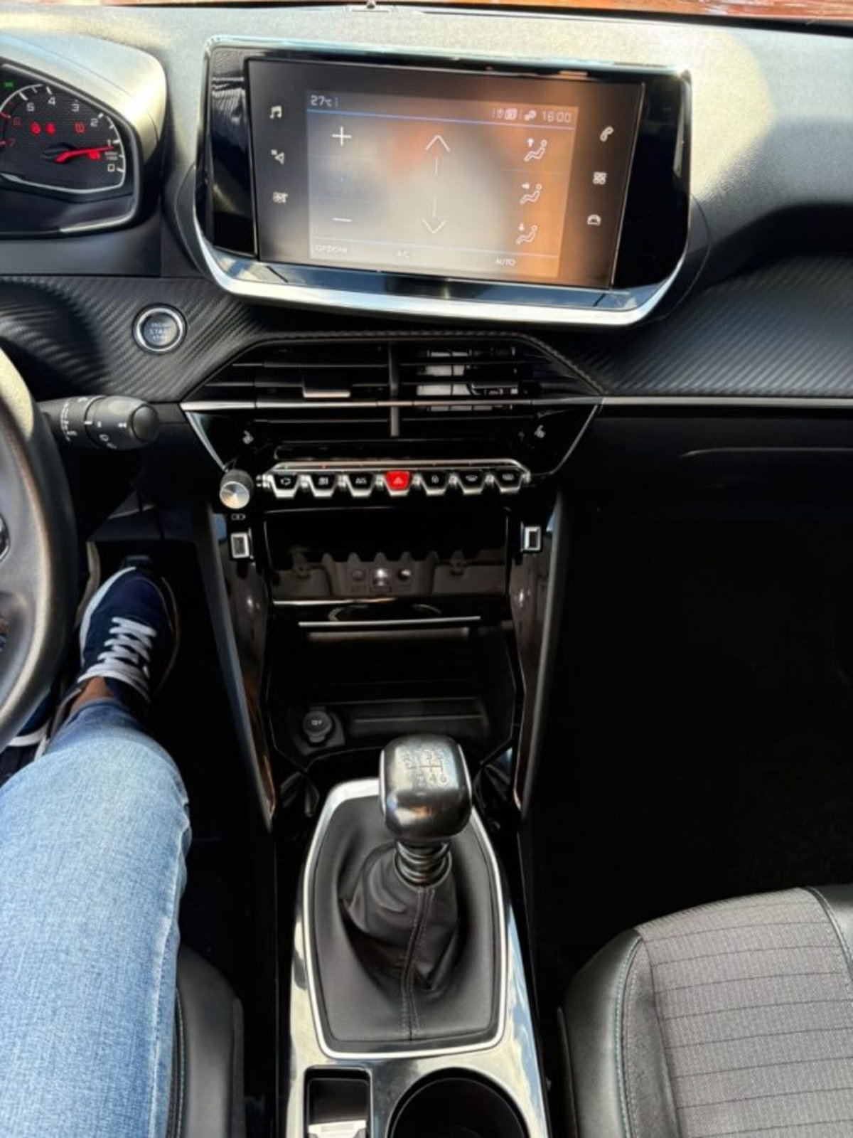 Peugeot 2008 BlueHDi 110 S&S Allure (12)