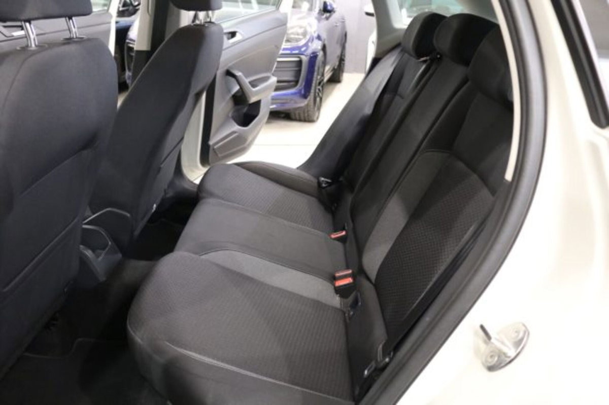 Volkswagen Taigo 1.0 tsi Life 95cv (16)