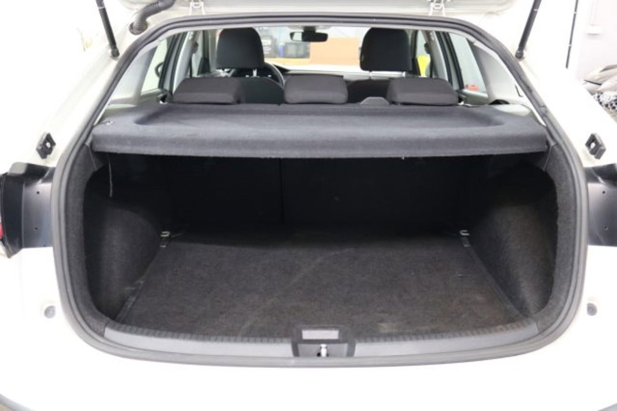 Volkswagen Taigo 1.0 tsi Life 95cv (8)