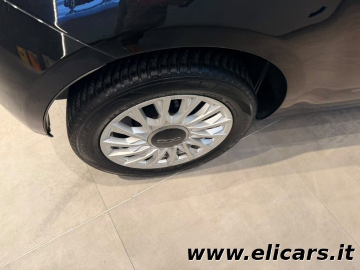 Fiat 500 1.0 Hybrid Lounge (8)