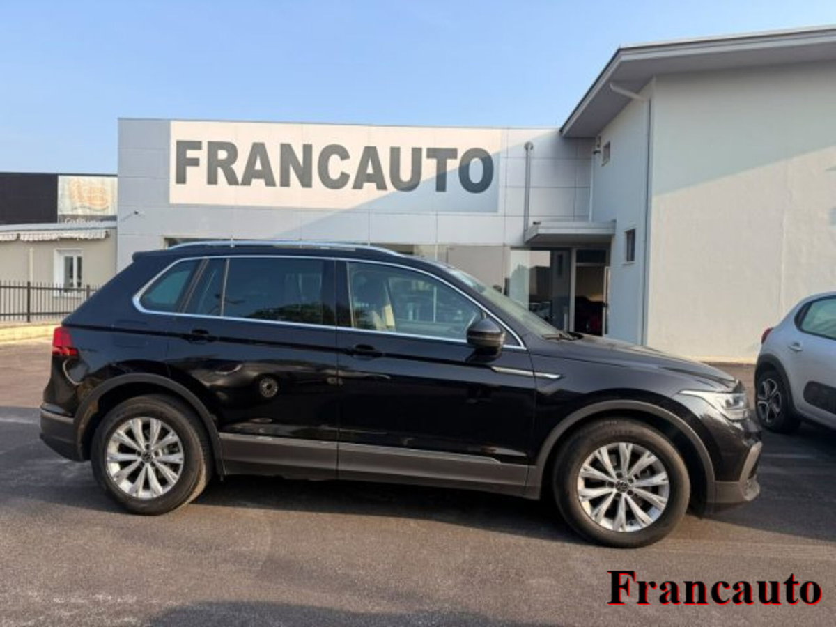Volkswagen Tiguan 2.0 TDI 150 CV SCR DSG 4MOTION Life (6)