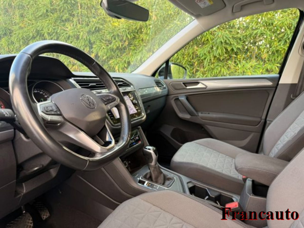 Volkswagen Tiguan 2.0 TDI 150 CV SCR DSG 4MOTION Life (9)