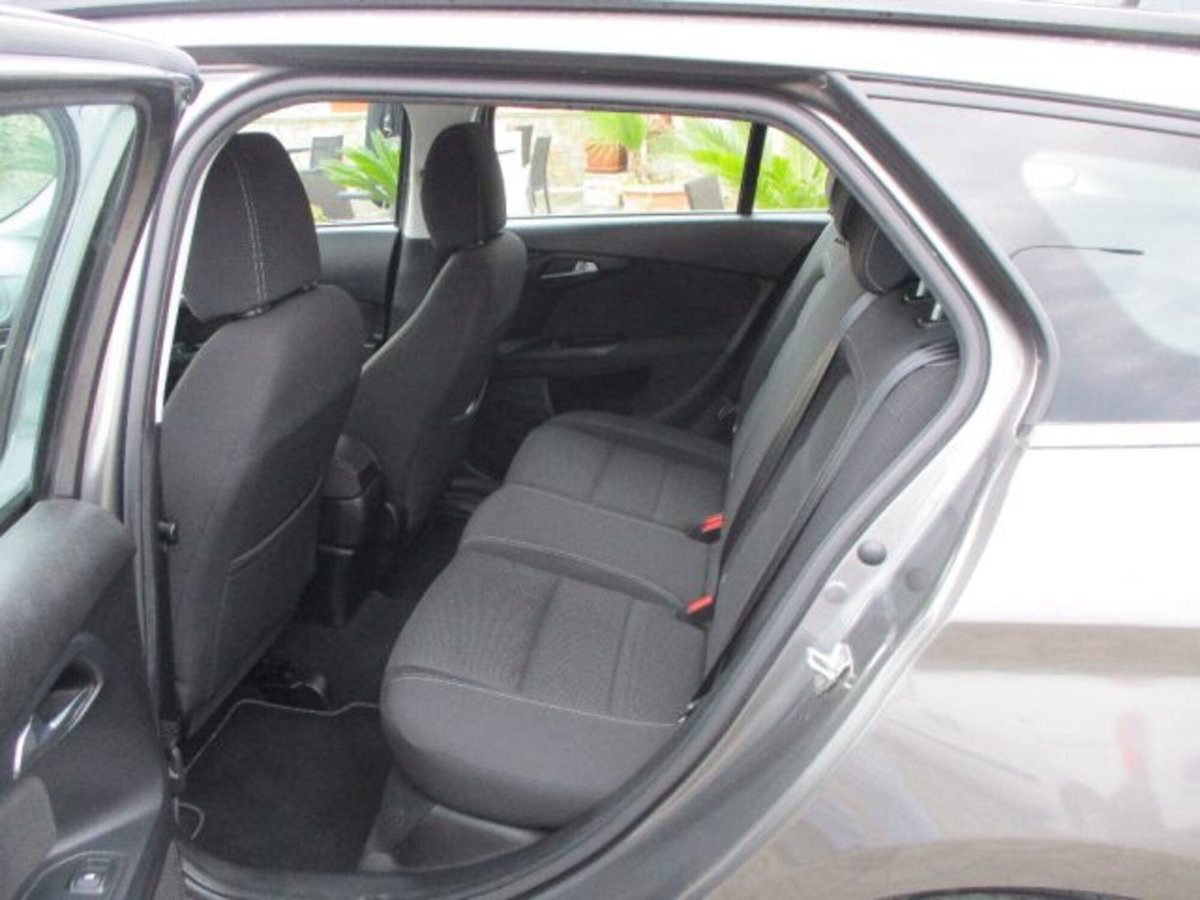 Fiat Tipo Station Wagon Tipo 1.6 Mjt S&S DCT SW S-Design (9)