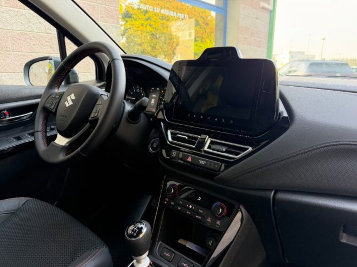 Suzuki S-Cross 1.4h Top+ Kuro 2wd 110cv (20)