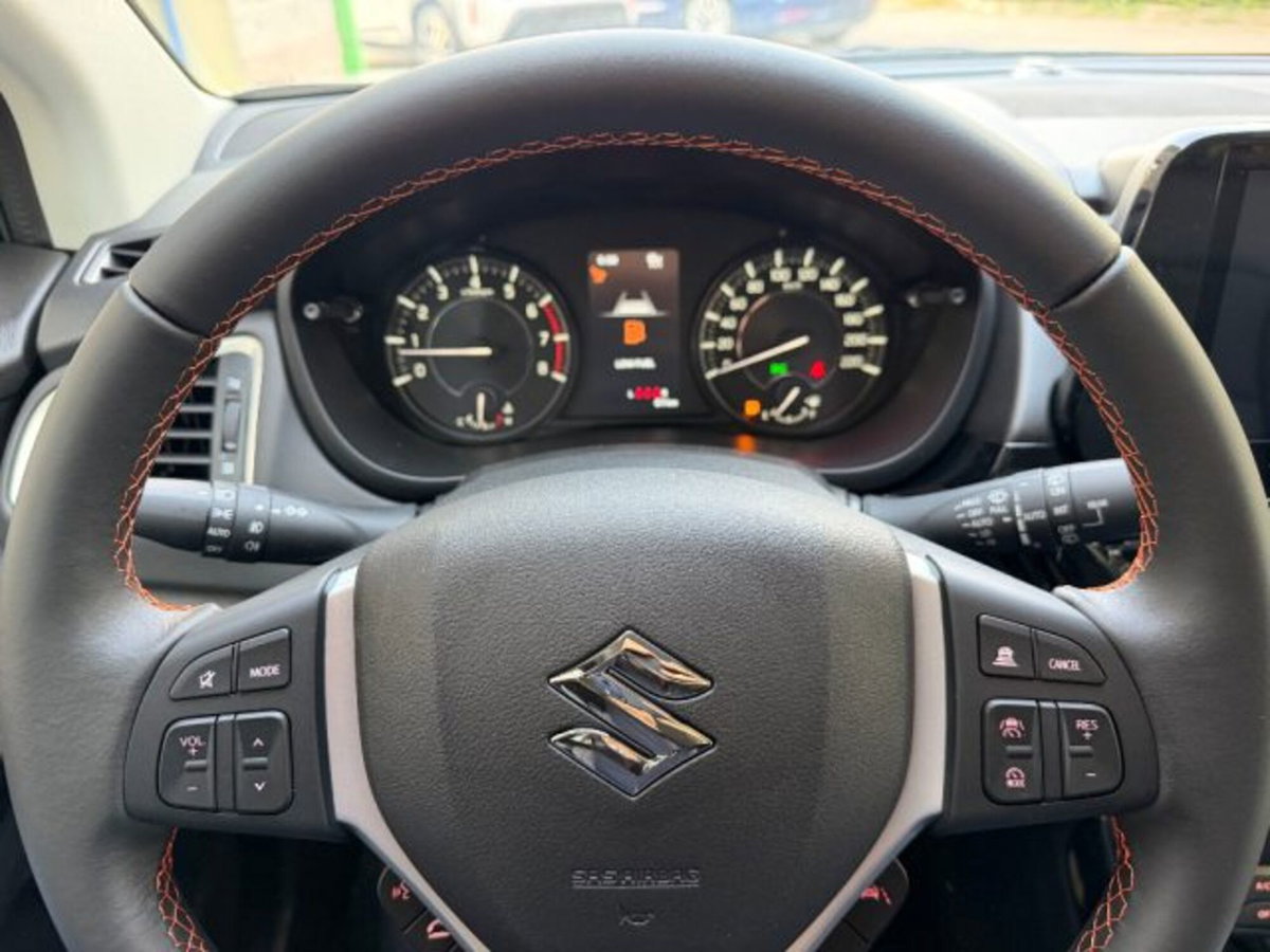 Suzuki S-Cross 1.4h Top+ Kuro 2wd 110cv (8)