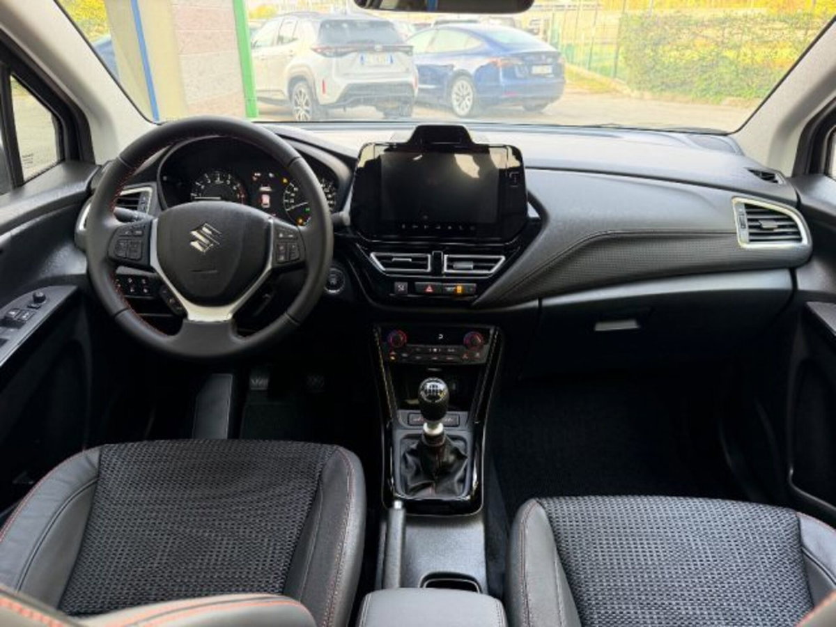 Suzuki S-Cross 1.4h Top+ Kuro 2wd 110cv (9)