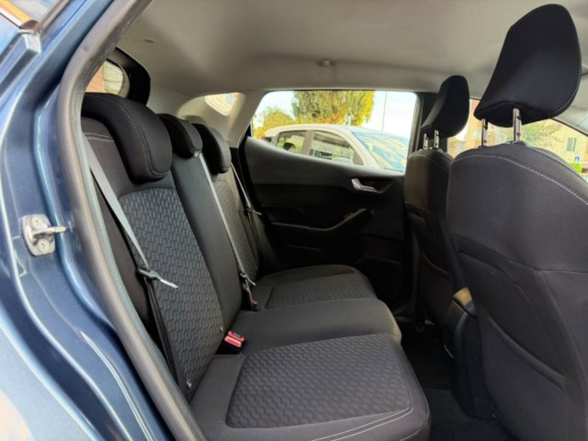Ford Fiesta Active X 1.0 Ecoboost Hybrid 125 CV 5 porte (13)