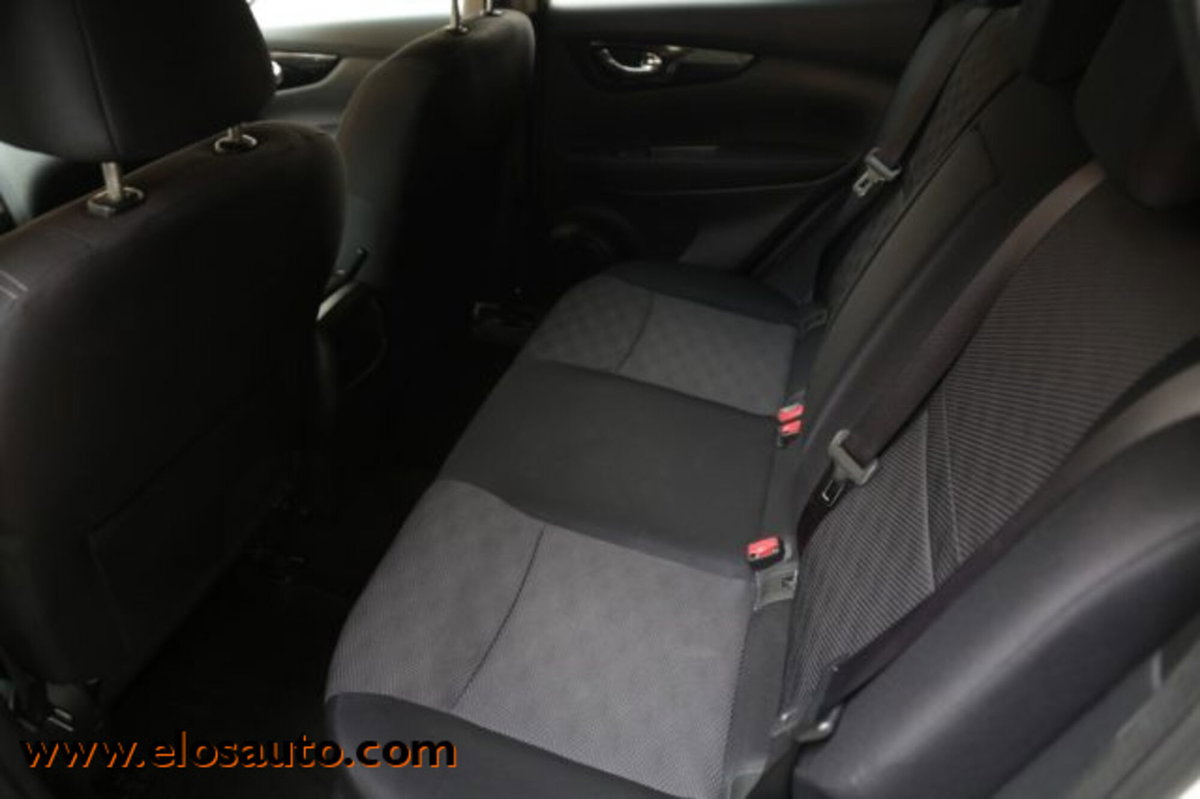 Nissan Qashqai 1.2 DIG-T N-Connecta (10)