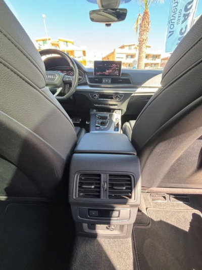 Audi Q5 40 TDI 204 CV quattro S tronic Business Design (16)