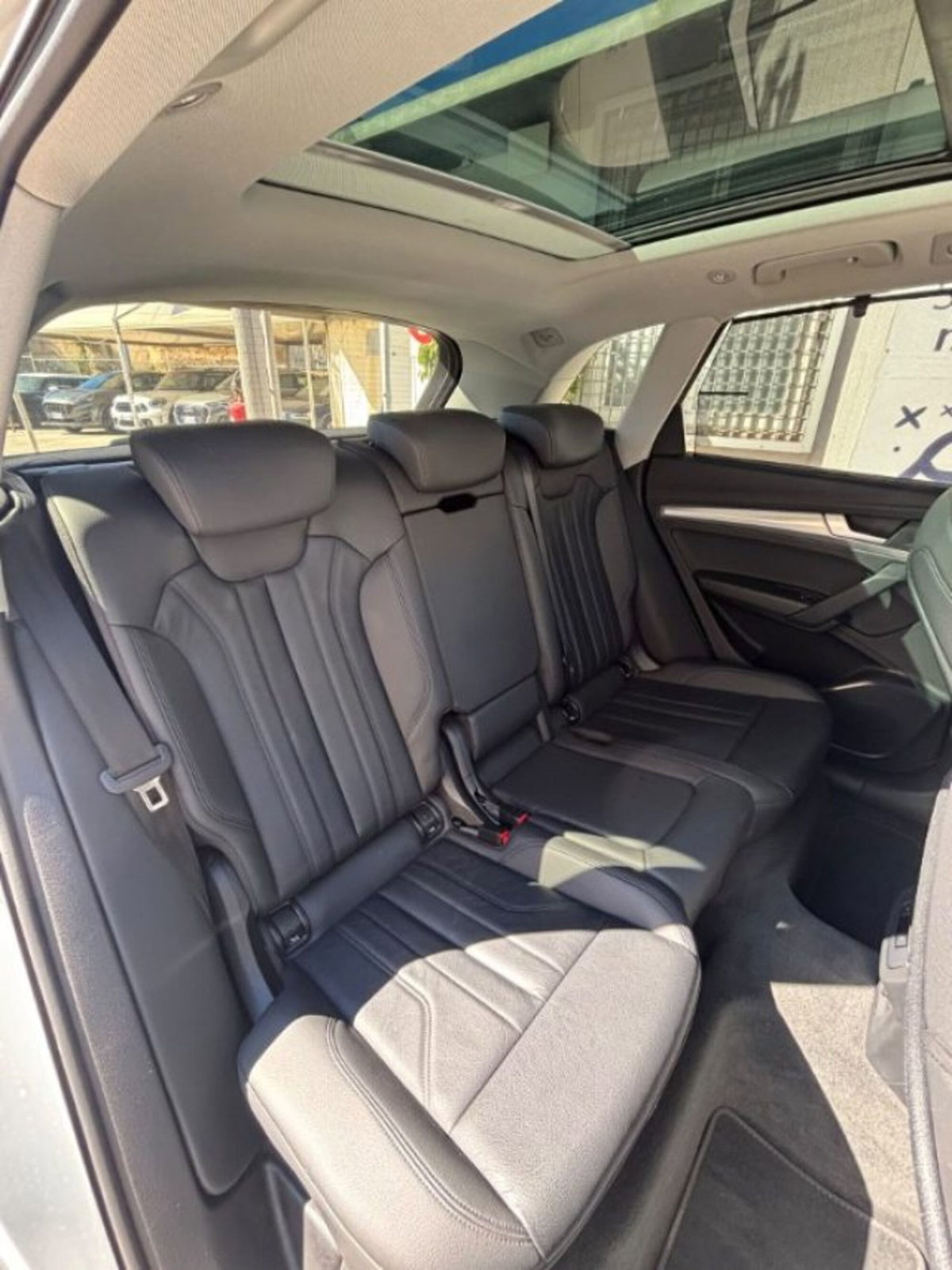 Audi Q5 40 TDI 204 CV quattro S tronic Business Design (7)