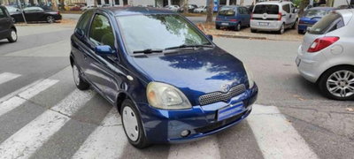 Toyota Yaris 16V cat 3 porte Sol (2)