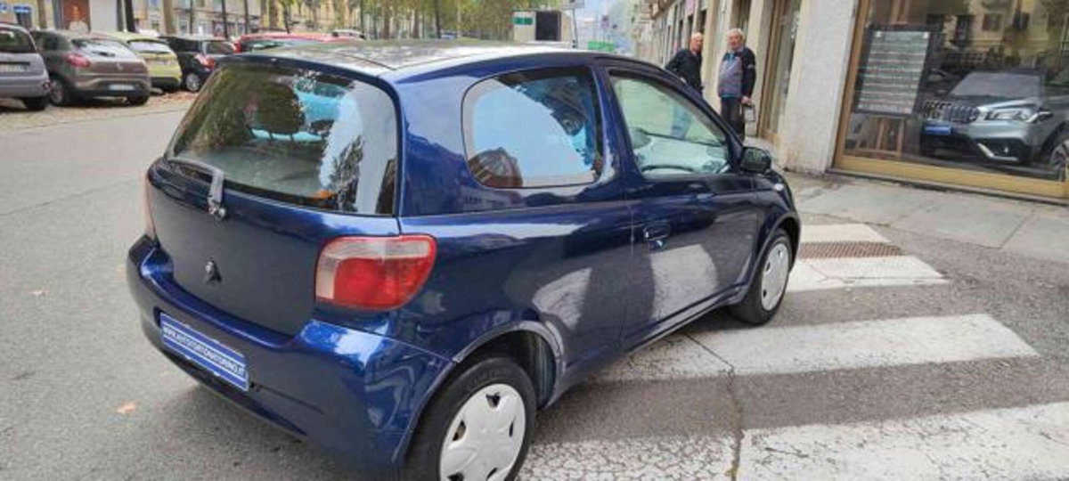Toyota Yaris 16V cat 3 porte Sol (4)