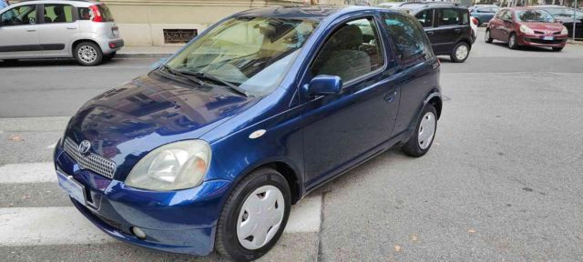 Toyota Yaris 16V cat 3 porte Sol (7)