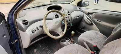 Toyota Yaris 16V cat 3 porte Sol (9)