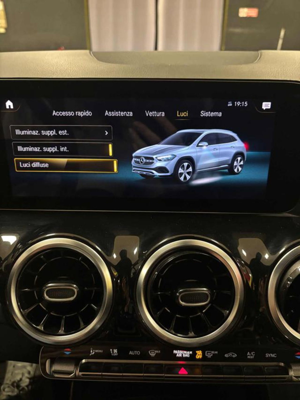 Mercedes-Benz GLA SUV 200 d AMG Line Premium Plus 4matic auto (20)