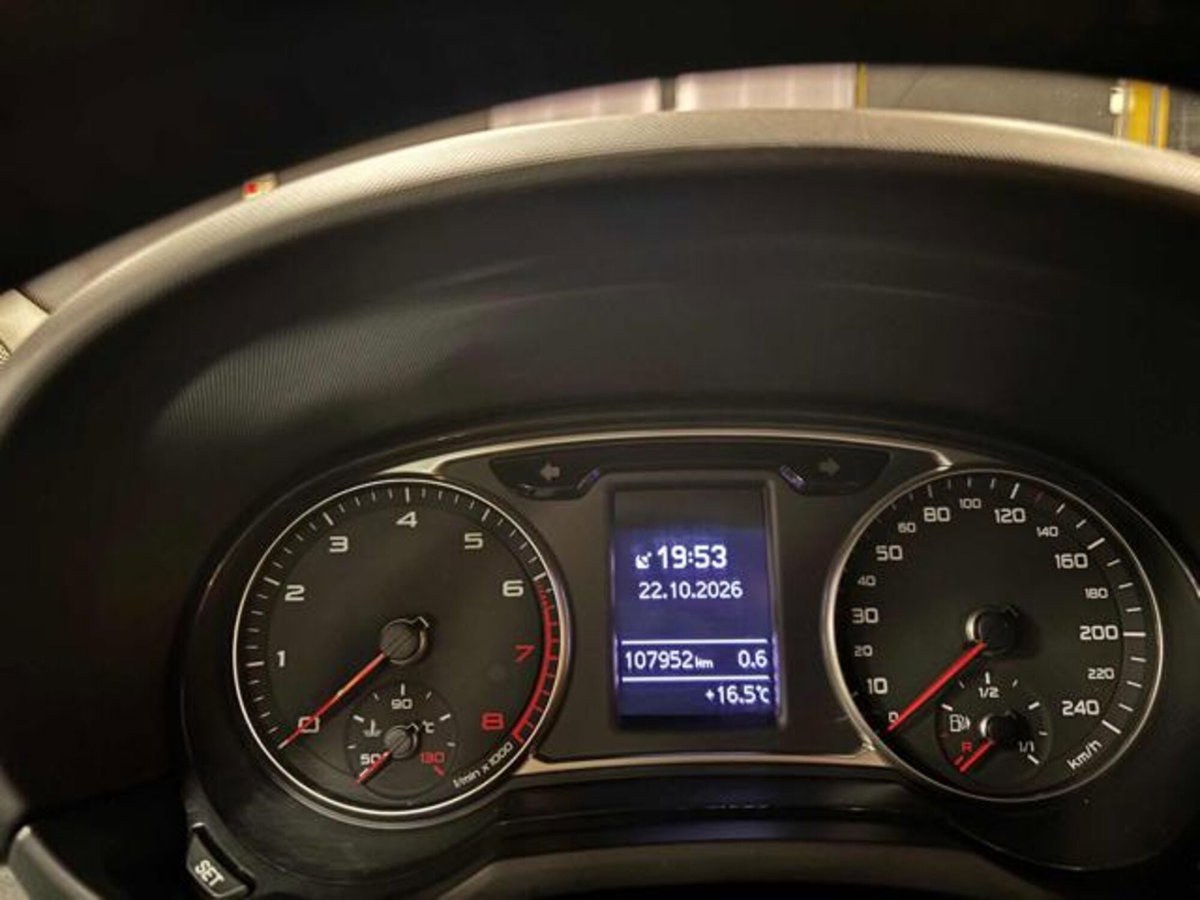 Audi A1 1.0 82 CV TFSI Design (13)