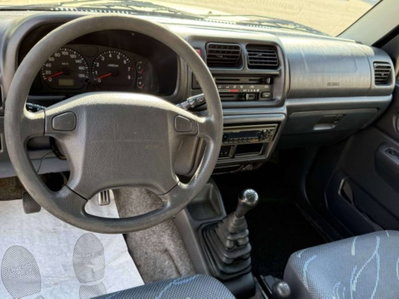 Suzuki Jimny 1.3i 16V cat 4WD JLX (8)