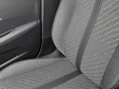 Peugeot 208 50 kWh Allure (10)