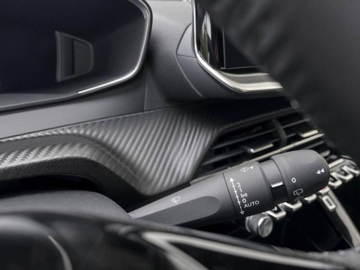 Peugeot 208 50 kWh Allure (15)