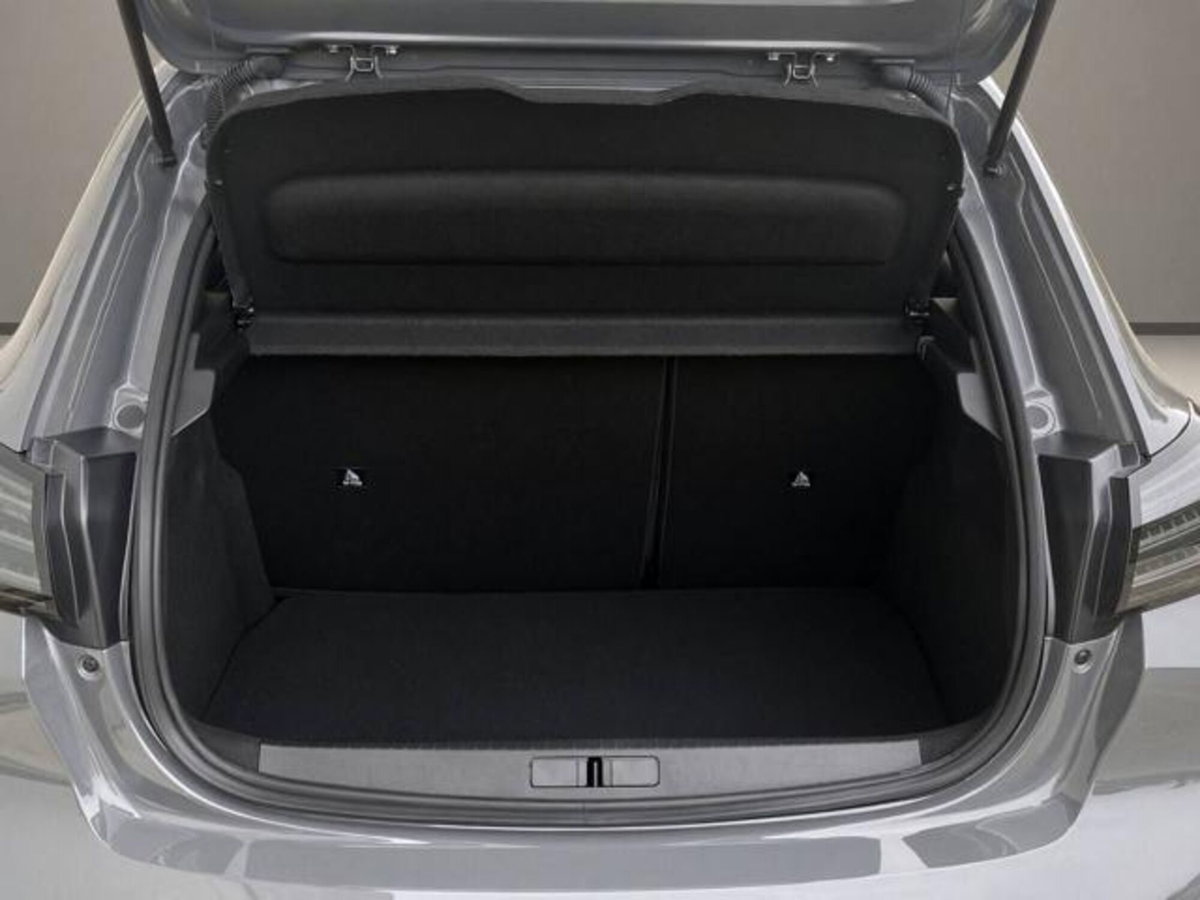 Peugeot 208 50 kWh Allure (7)