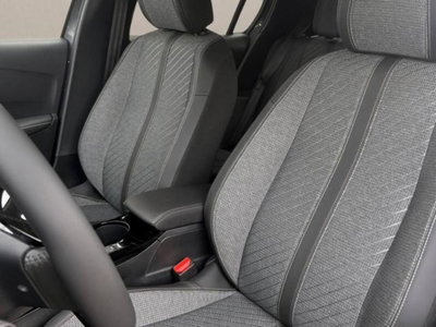 Peugeot 208 50 kWh Allure (9)
