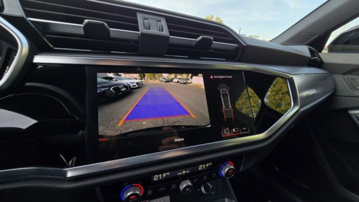 Audi Q3 Sportback 35 TDI quattro S tronic S line edition (13)