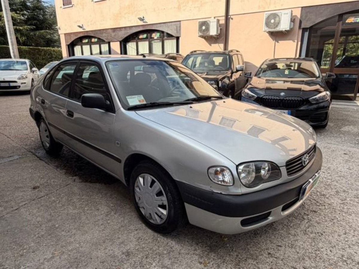 Toyota Corolla 1.4i 16V cat 5 porte Sol (12)
