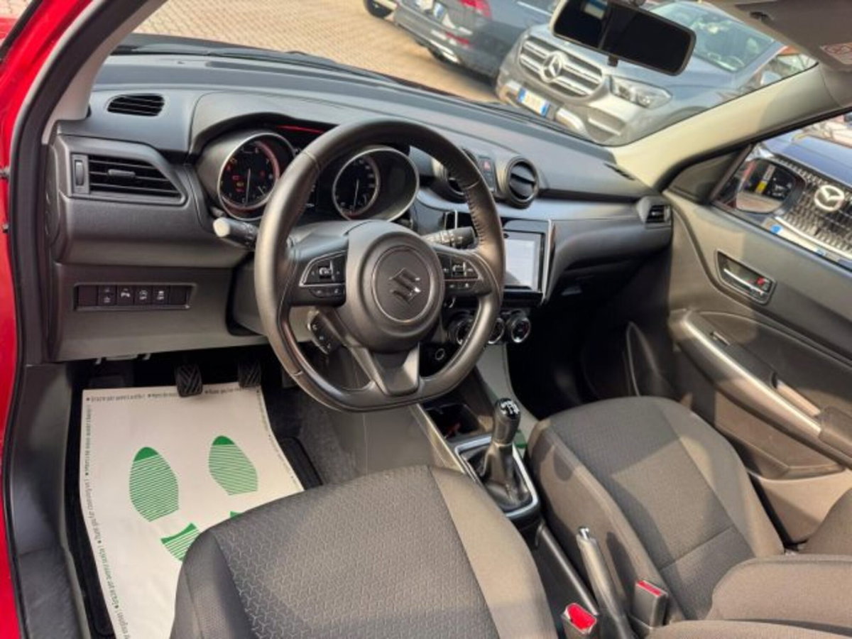 Suzuki Swift 1.2h Top 2wd (11)