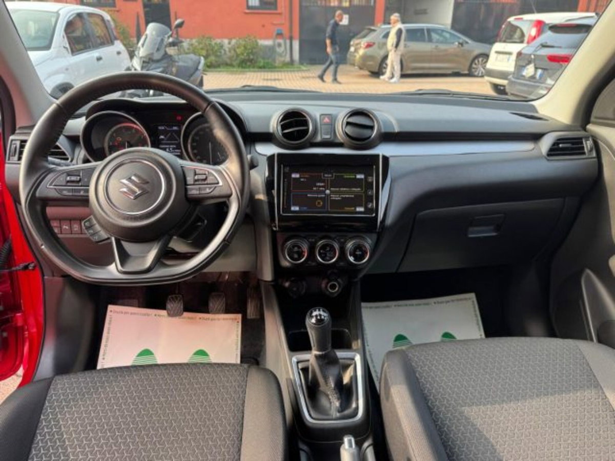 Suzuki Swift 1.2h Top 2wd (15)