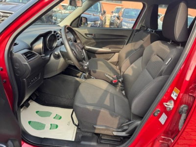 Suzuki Swift 1.2h Top 2wd (16)