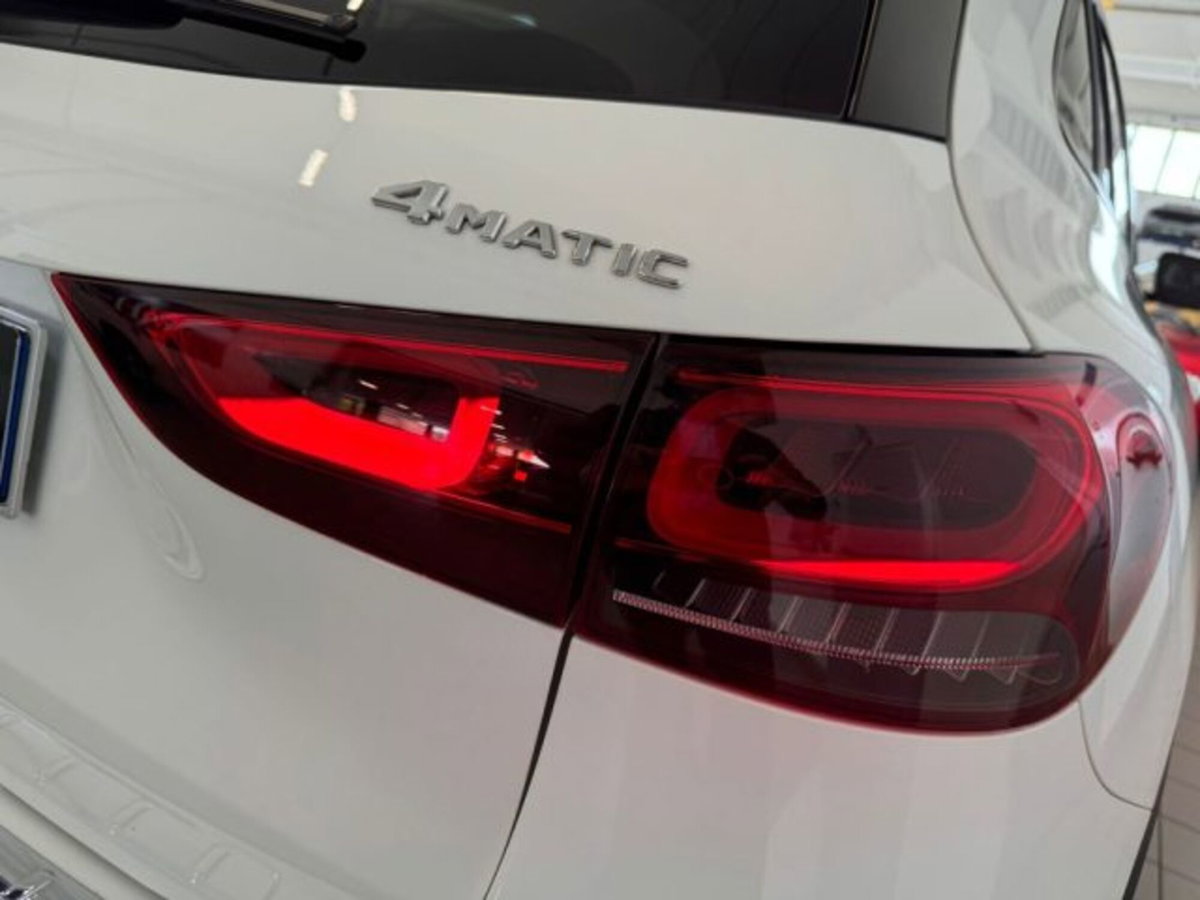 Mercedes-Benz GLA SUV 200 d Automatic 4Matic Premium (20)