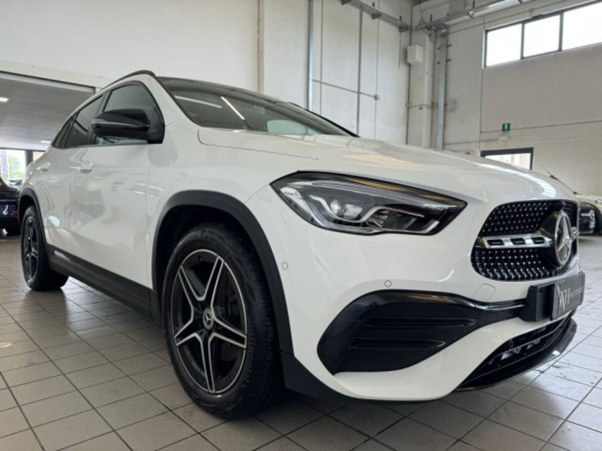 Mercedes-Benz GLA SUV 200 d Automatic 4Matic Premium (3)