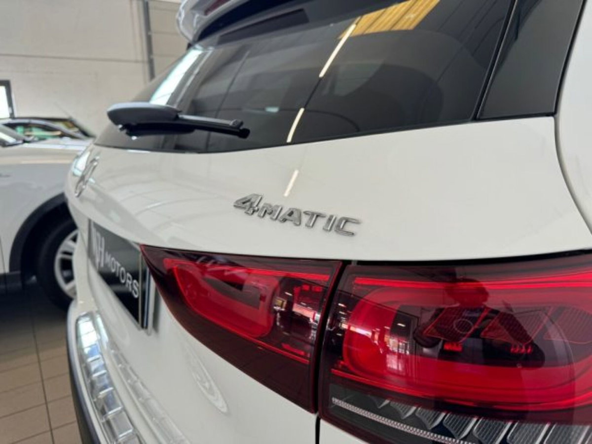 Mercedes-Benz GLA SUV 200 d Automatic 4Matic Premium (9)