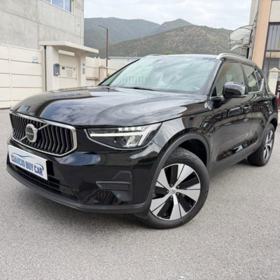 Volvo XC40 T4 Recharge Plug-in Hybrid R-design (2)