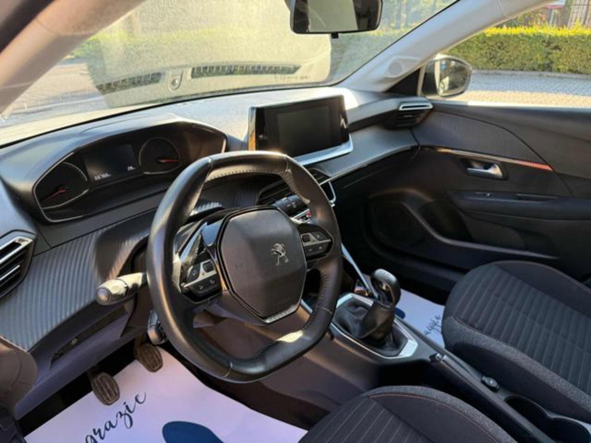 Peugeot 208 1.2 puretech Active s&s 75cv (8)