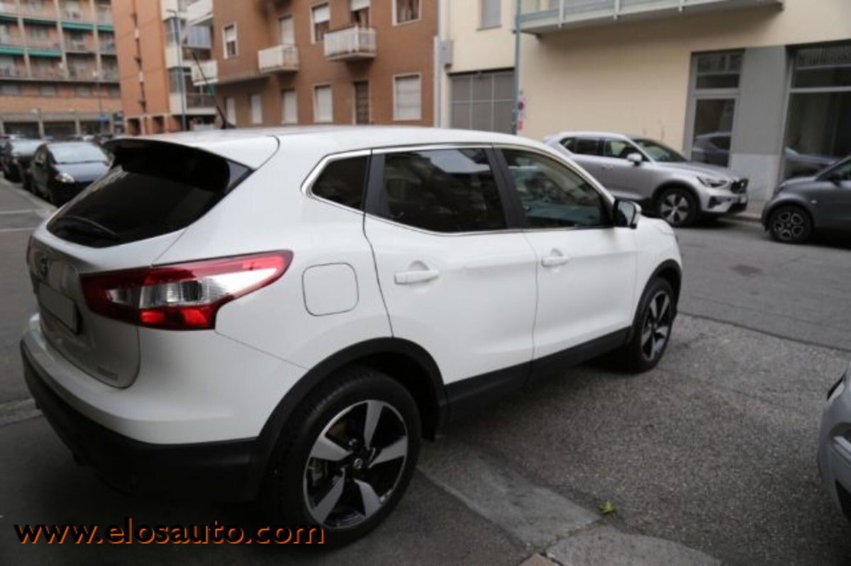Nissan Qashqai 1.2 DIG-T N-Connecta (5)