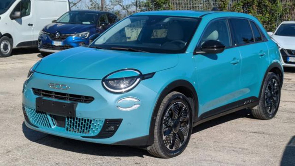 Fiat 600 1.2 hybrid 110cv auto