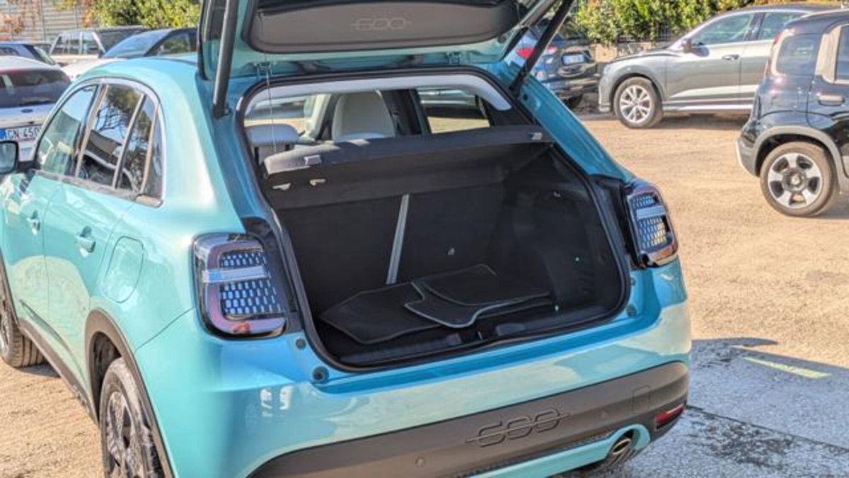 Fiat 600 1.2 hybrid 110cv auto (17)